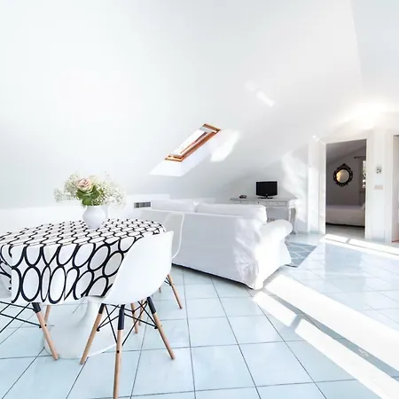 Bibi Apartment *